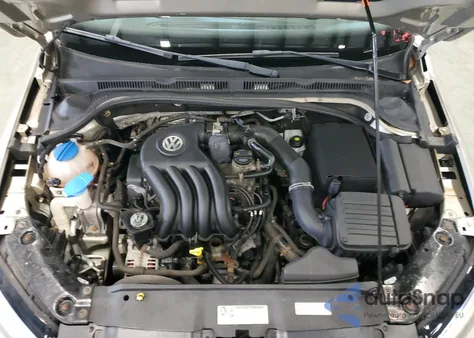 2014 Volkswagen Jetta Base z USA, uszkodzony, nr VIN 3VW1K7AJ3EM241048